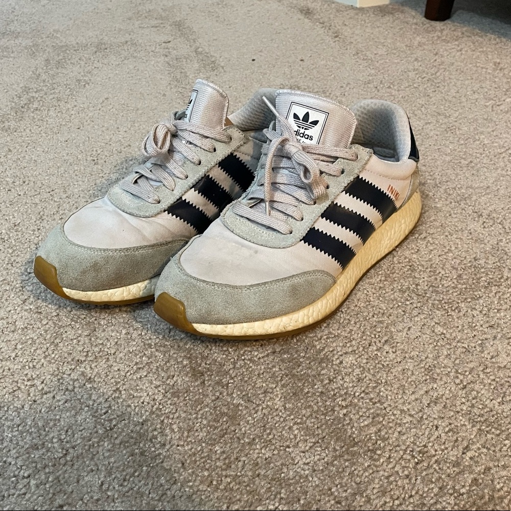 Adidas Boost Iniki runner